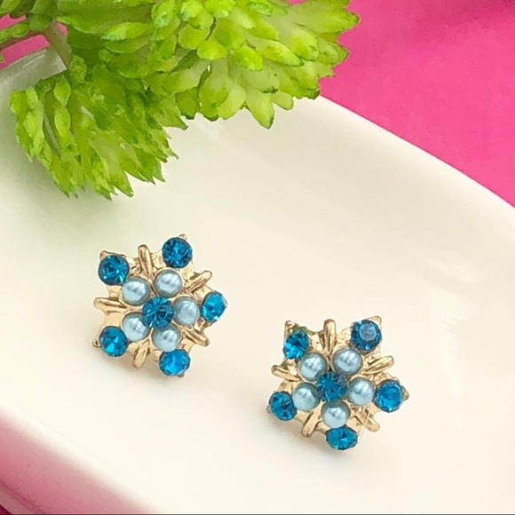 Fashion Jewelry Jewelry - 🍀 Small Blue Rhinestone Flower Gold Stud Earrings